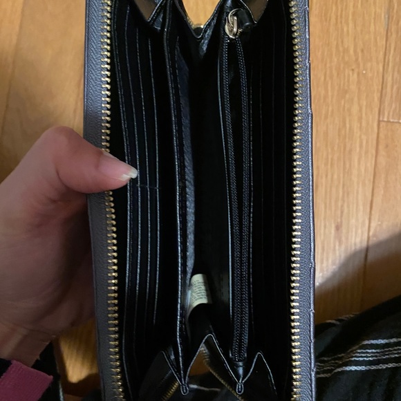 Kate Spade wallet - Picture 3 of 3